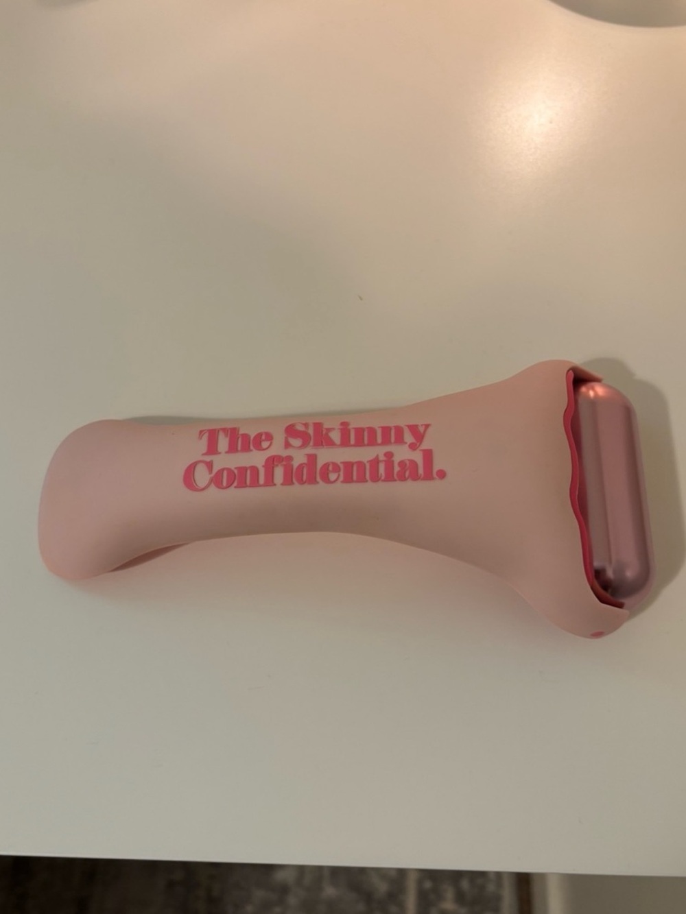 The Skinny Confidential Face Roller